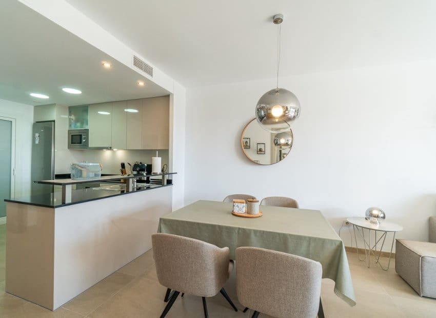 Apartamento de 2 habitaciones en Playa Flamenca en venta con piscina - 399.000 € (Ref: 9525348)