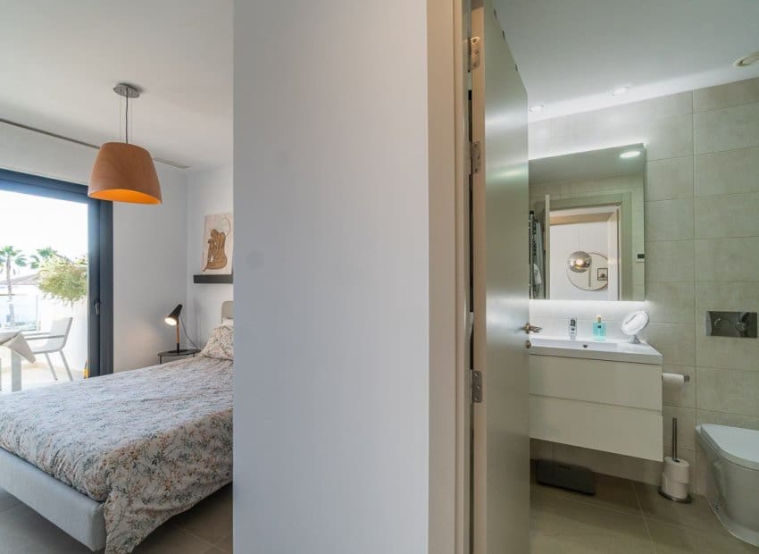 Apartamento de 2 habitaciones en Playa Flamenca en venta con piscina - 399.000 € (Ref: 9525348)