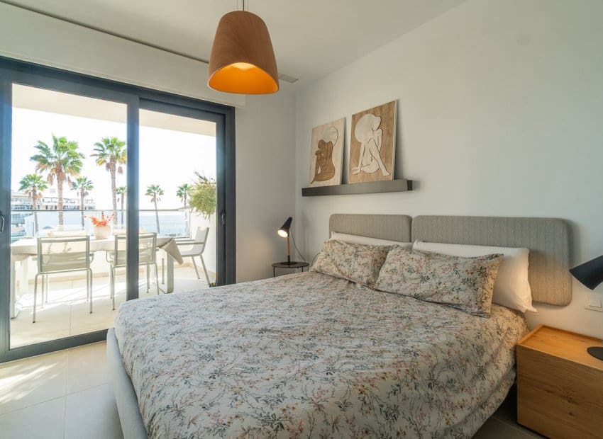 Apartamento de 2 habitaciones en Playa Flamenca en venta con piscina - 399.000 € (Ref: 9525348)