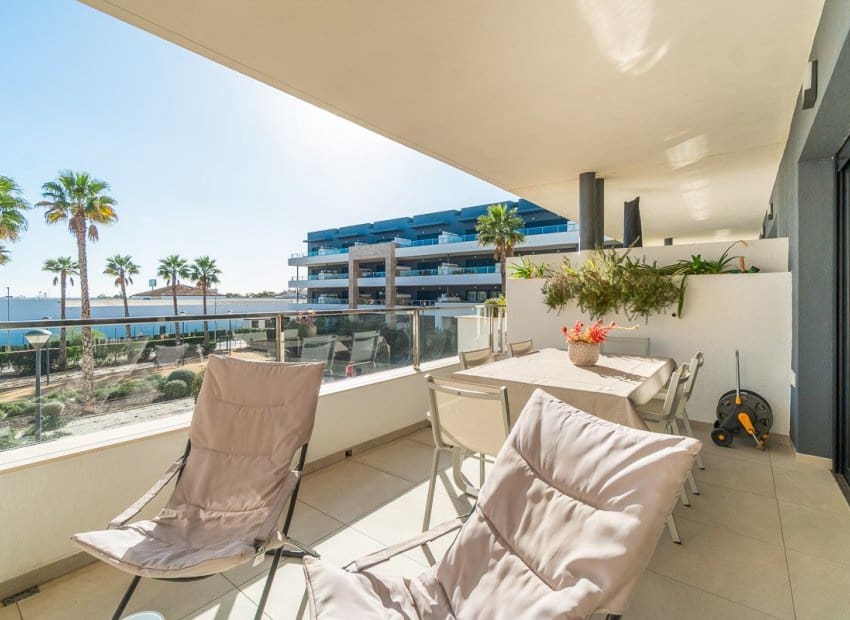 Apartamento de 2 habitaciones en Playa Flamenca en venta con piscina - 399.000 € (Ref: 9525348)