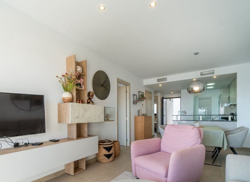 Apartamento de 2 habitaciones en Playa Flamenca en venta con piscina - 399.000 € (Ref: 9525348)