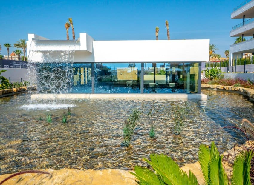 Apartamento de 2 habitaciones en Playa Flamenca en venta con piscina - 399.000 € (Ref: 9525348)