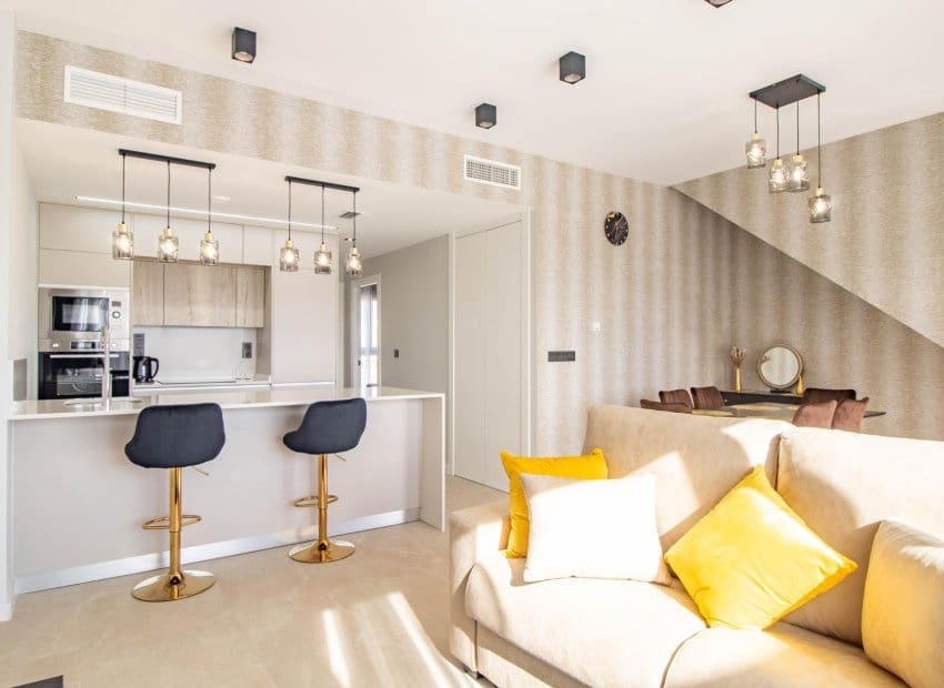 Bungalow de 2 habitaciones en Orihuela Costa en venta con piscina - 385.000 € (Ref: 9525350)