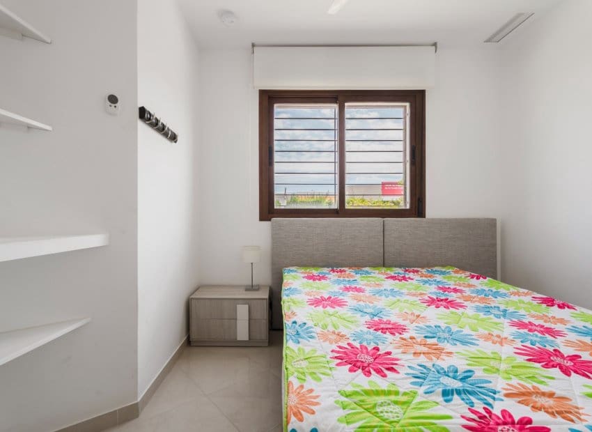 Apartamento de 3 habitaciones en Orihuela Costa en venta con piscina - 379.000 € (Ref: 9525351)