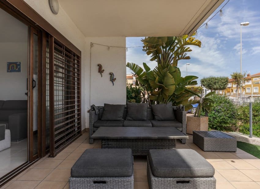 Apartamento de 3 habitaciones en Orihuela Costa en venta con piscina - 379.000 € (Ref: 9525351)