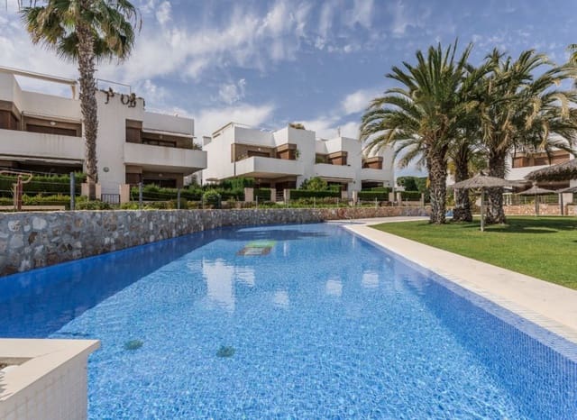 Apartamento de 3 habitaciones en La Zenia, Orihuela en venta con piscina - 379.000 € (Ref: 9525351)