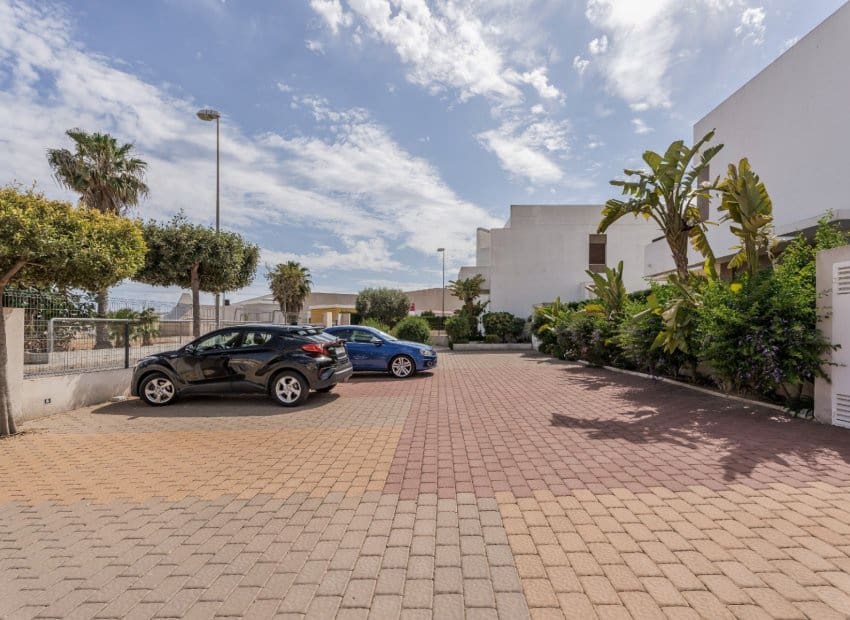 Apartamento de 3 habitaciones en Orihuela Costa en venta con piscina - 379.000 € (Ref: 9525351)