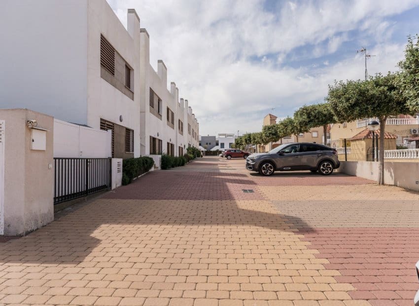 Apartamento de 3 habitaciones en Orihuela Costa en venta con piscina - 379.000 € (Ref: 9525351)