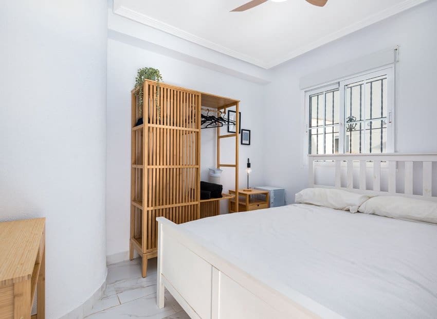 3 soveværelse Villa til salg i Orihuela Costa med swimmingpool - € 365.000 (Ref: 9525355)