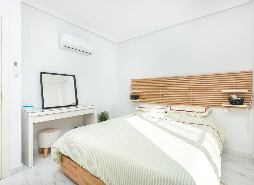 3 soveværelse Villa til salg i Orihuela Costa med swimmingpool - € 365.000 (Ref: 9525355)