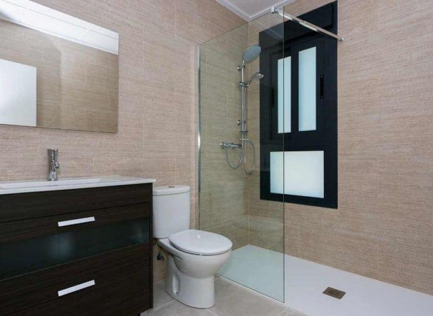 3 makuuhuone Huvila myytävänä paikassa Daya Nueva mukana uima-altaan - 365 000 € (Ref: 9525370)