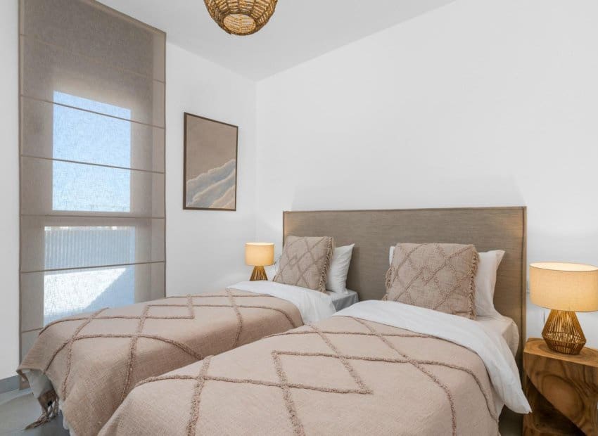 2 soveværelse Strandlejlighed til salg i Mar de Cristal med swimmingpool - € 325.000 (Ref: 9525390)