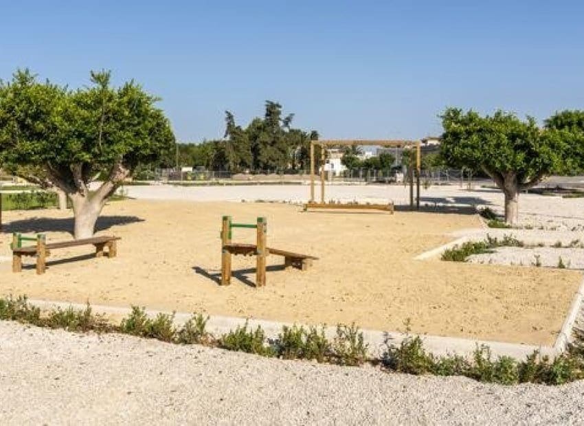 3 soveværelse Semi-Rækkehus til salg i Daya Nueva med swimmingpool - € 307.000 (Ref: 9525399)