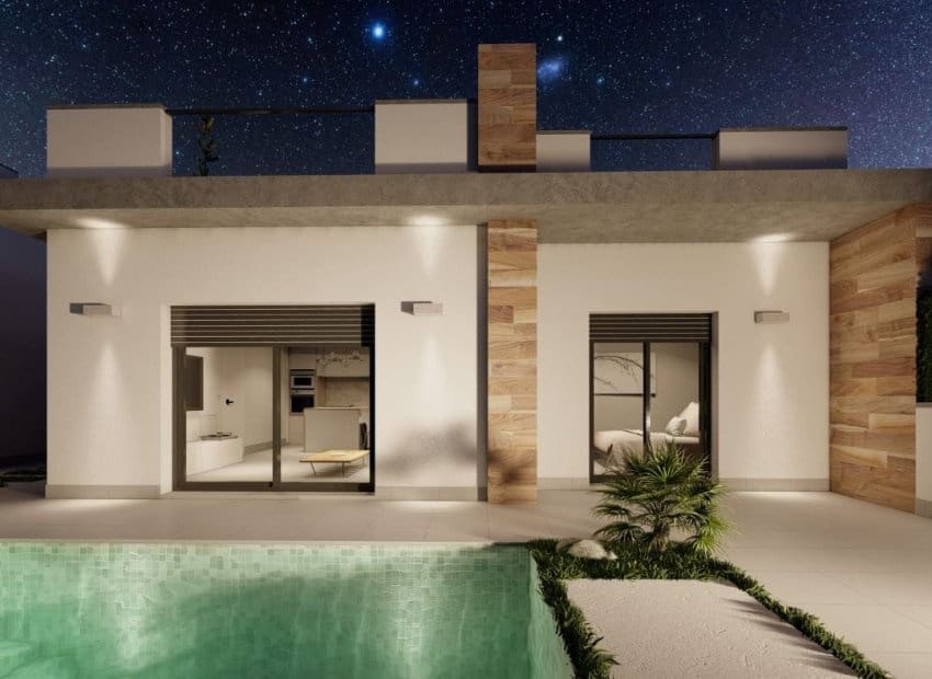 2 slaapkamer Halfvrijstaande villa te koop in Roldan met zwembad - € 299.900 (Ref: 9525406)