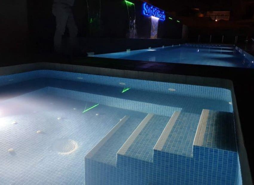 2 soveværelse Lejlighed til salg i Filipinas med swimmingpool - € 283.000 (Ref: 9525424)