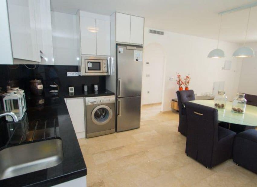 2 soveværelse Lejlighed til salg i Filipinas med swimmingpool - € 283.000 (Ref: 9525424)