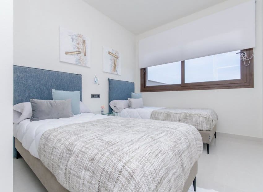 Bungalow de 2 habitaciones en Los Balcones en venta con piscina - 275.000 € (Ref: 9525427)