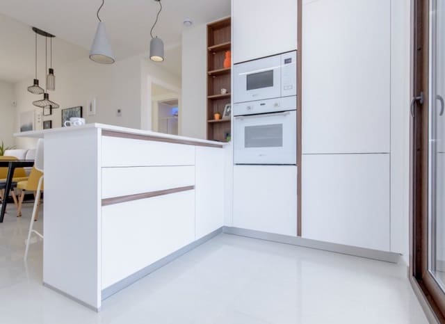 Bungalow de 2 habitaciones en Los Balcones en venta con piscina - 275.000 € (Ref: 9525427)