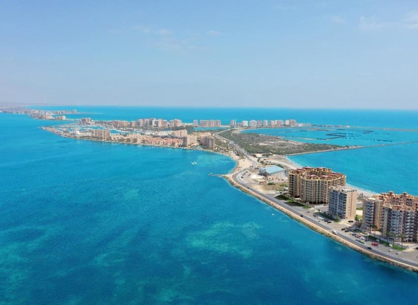 1 slaapkamer Appartement te koop in La Manga del Mar Menor met zwembad - € 205.033 (Ref: 9525455)