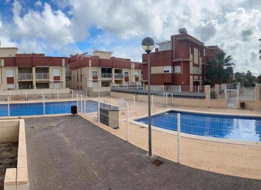 1 soveværelse Lejlighed til salg i Orihuela Costa med swimmingpool - € 132.500 (Ref: 9525476)