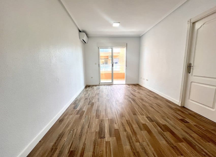 2 soveværelse Lejlighed til salg i San Miguel de Salinas med swimmingpool - € 136.000 (Ref: 9525478)