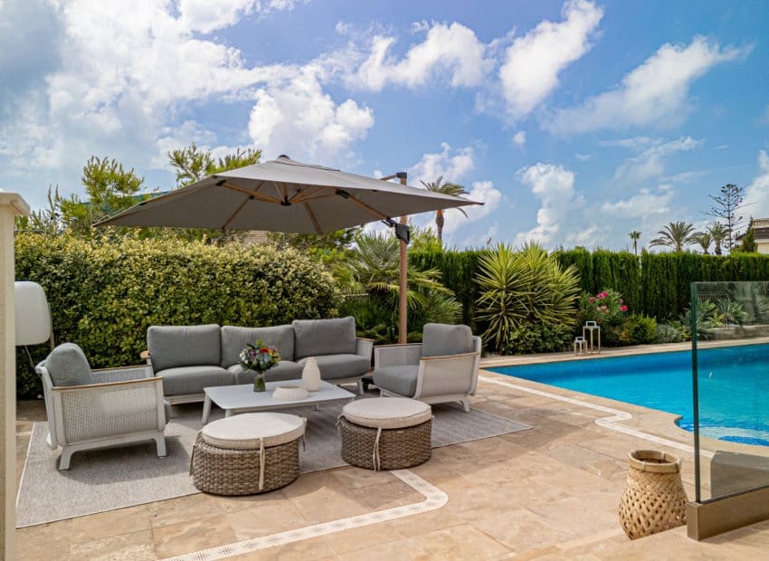 6 slaapkamer Villa te koop in La Zenia met zwembad - € 2.950.000 (Ref: 9525480)