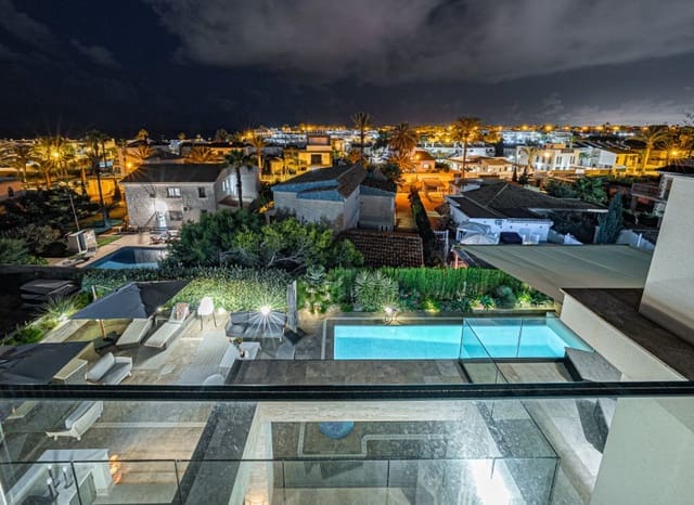 6 slaapkamer Villa te koop in La Zenia, Orihuela met zwembad - € 2.950.000 (Ref: 9525480)