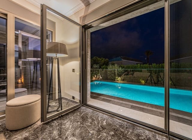 6 slaapkamer Villa te koop in La Zenia, Orihuela met zwembad - € 2.950.000 (Ref: 9525480)