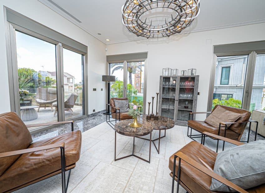 6 slaapkamer Villa te koop in La Zenia met zwembad - € 2.950.000 (Ref: 9525480)