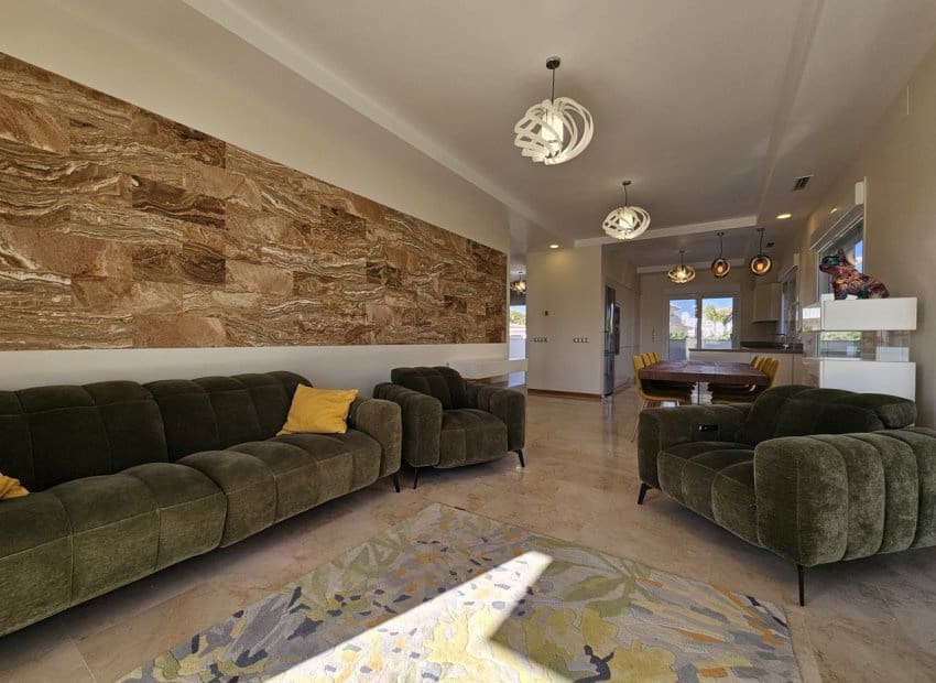 5 soveværelse Villa til salg i La Zenia med swimmingpool - € 1.500.000 (Ref: 9525482)