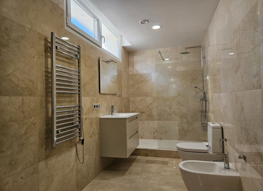 5 soveværelse Villa til salg i La Zenia med swimmingpool - € 1.500.000 (Ref: 9525482)