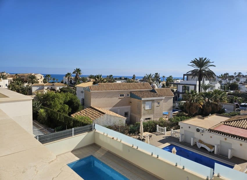 5 soveværelse Villa til salg i La Zenia med swimmingpool - € 1.500.000 (Ref: 9525482)
