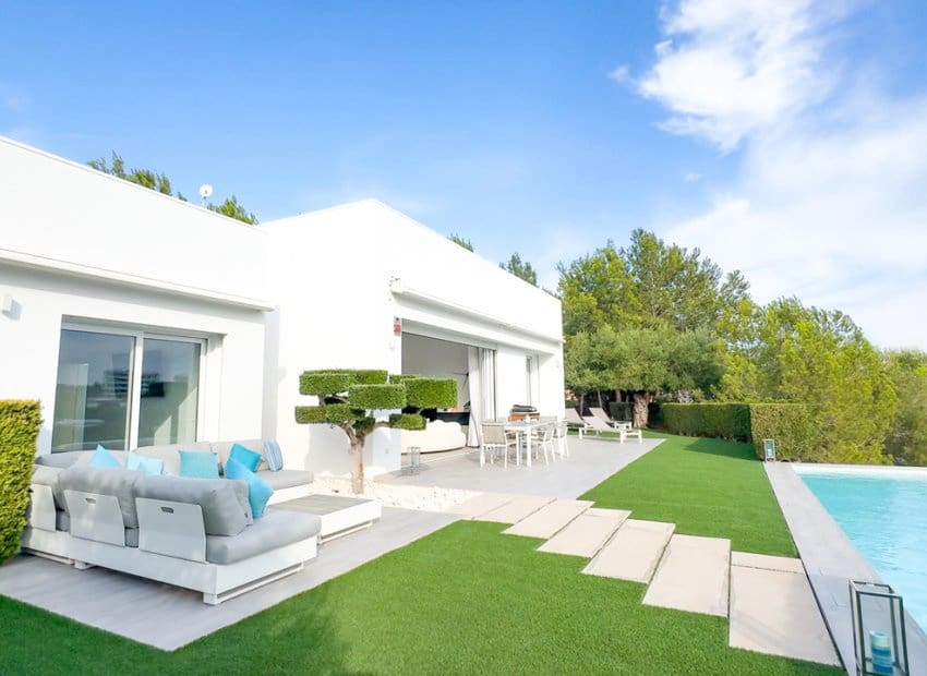 3 quarto Moradia para venda em Dehesa de Campoamor com piscina - 990 000 € (Ref: 9525483)