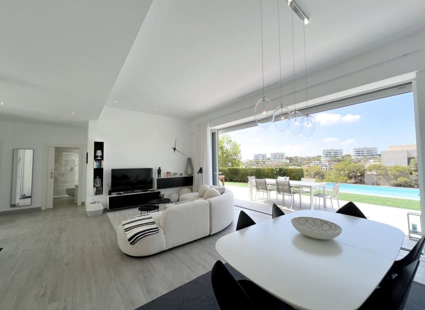 3 quarto Moradia para venda em Dehesa de Campoamor com piscina - 990 000 € (Ref: 9525483)