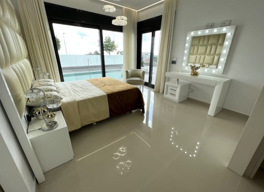 5 chambre Villa/Maison à vendre à San Miguel de Salinas avec piscine - 849 000 € (Ref: 9525484)