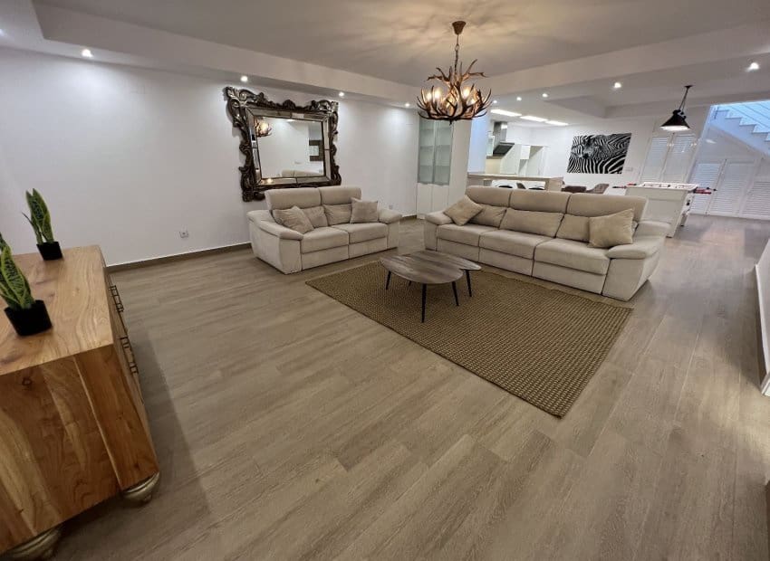 5 chambre Villa/Maison à vendre à San Miguel de Salinas avec piscine - 849 000 € (Ref: 9525484)