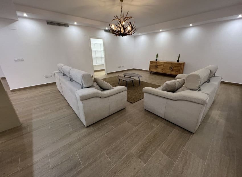 5 chambre Villa/Maison à vendre à San Miguel de Salinas avec piscine - 849 000 € (Ref: 9525484)