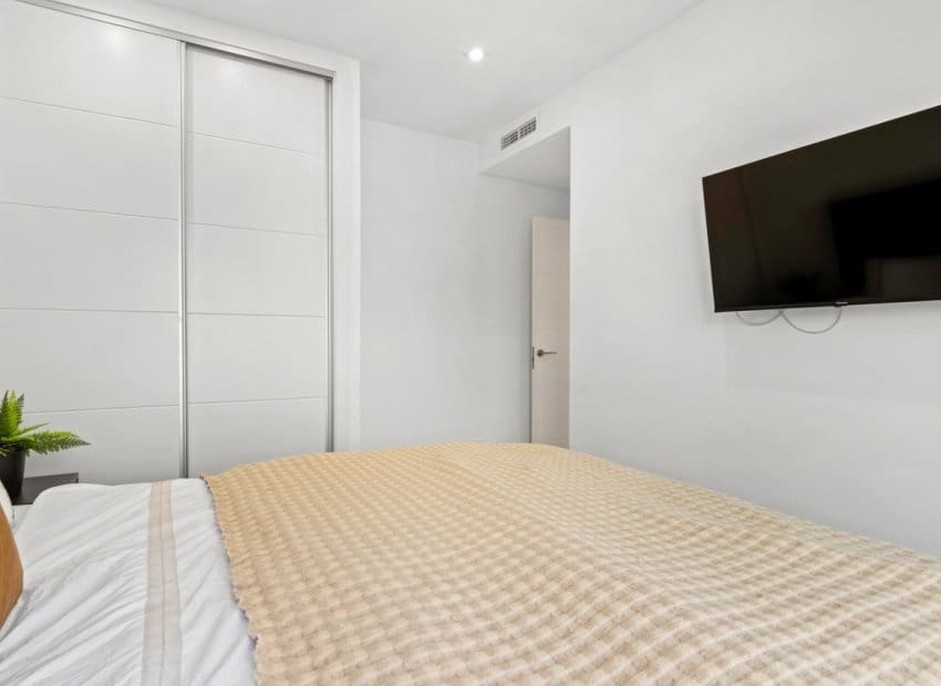 5 makuuhuone Huvila myytävänä paikassa Cabo Roig mukana uima-altaan - 829 000 € (Ref: 9525485)