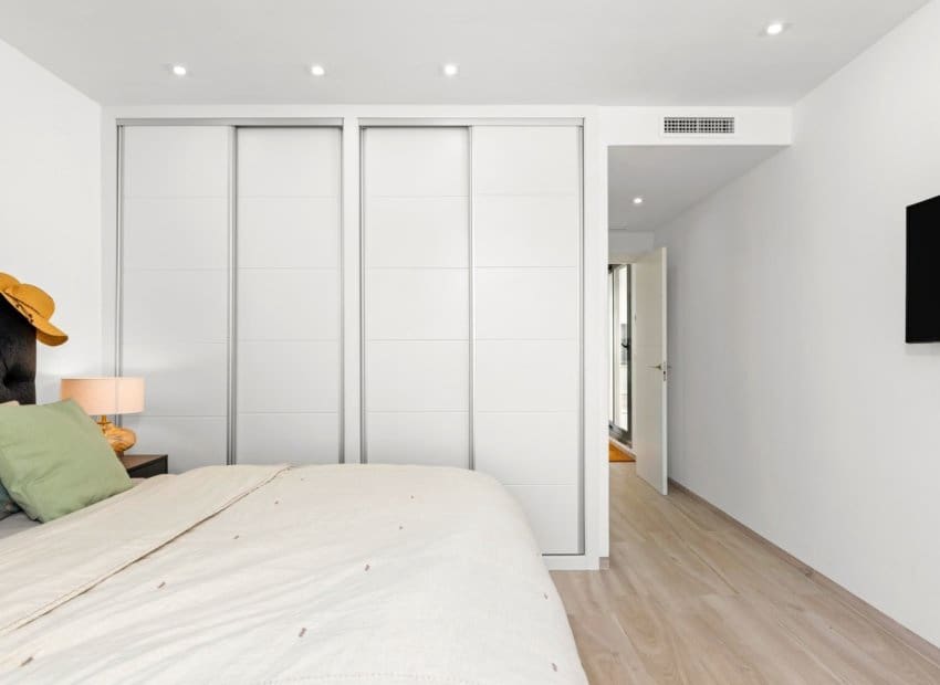 5 makuuhuone Huvila myytävänä paikassa Cabo Roig mukana uima-altaan - 829 000 € (Ref: 9525485)