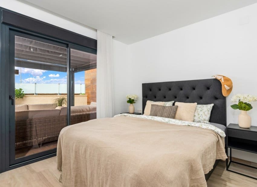 5 makuuhuone Huvila myytävänä paikassa Cabo Roig mukana uima-altaan - 829 000 € (Ref: 9525485)