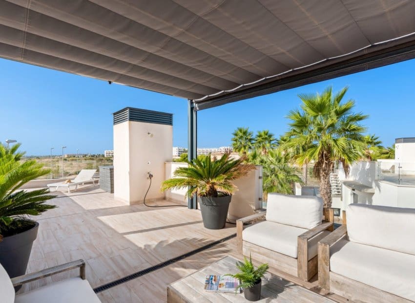 5 makuuhuone Huvila myytävänä paikassa Cabo Roig mukana uima-altaan - 829 000 € (Ref: 9525485)