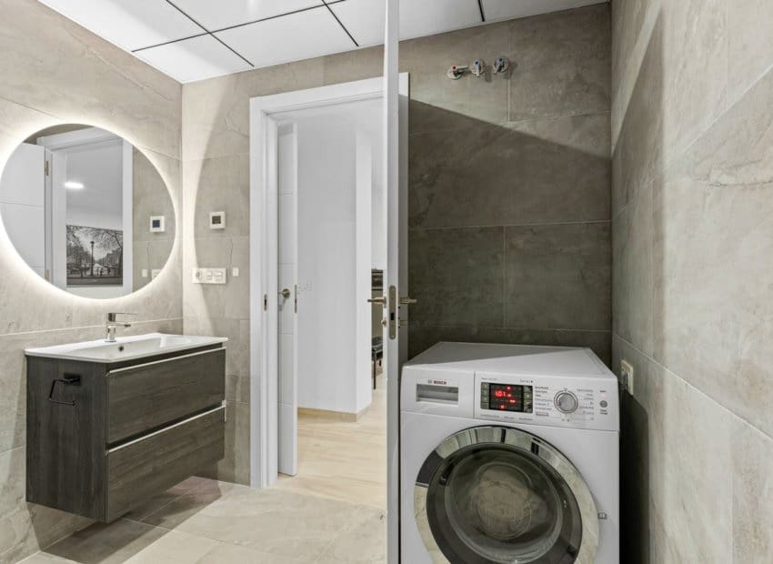 5 makuuhuone Huvila myytävänä paikassa Cabo Roig mukana uima-altaan - 829 000 € (Ref: 9525485)