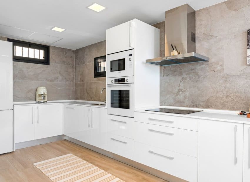 5 makuuhuone Huvila myytävänä paikassa Cabo Roig mukana uima-altaan - 829 000 € (Ref: 9525485)