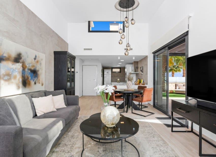 5 makuuhuone Huvila myytävänä paikassa Cabo Roig mukana uima-altaan - 829 000 € (Ref: 9525485)