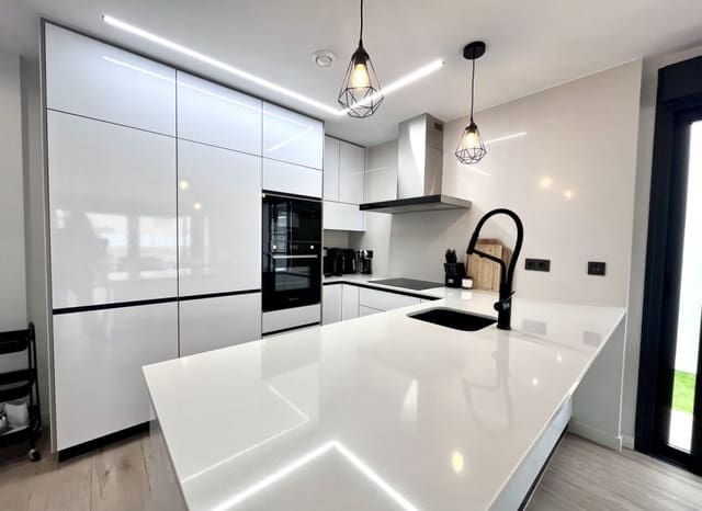 4 soverom Villa til salgs i Playa Flamenca, Orihuela med svømmebasseng - € 794 950 (Ref: 9525486)