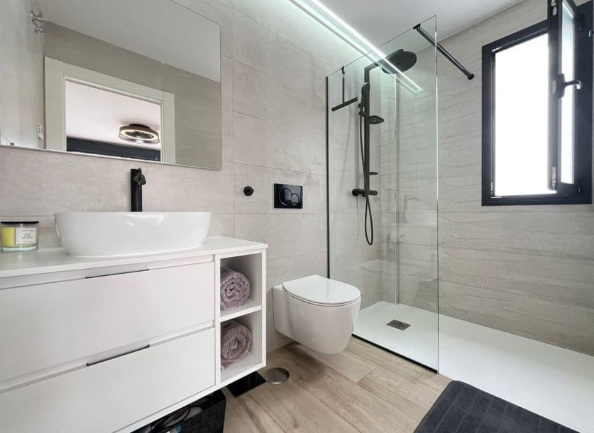 4 soverom Villa til salgs i Playa Flamenca med svømmebasseng - € 794 950 (Ref: 9525486)