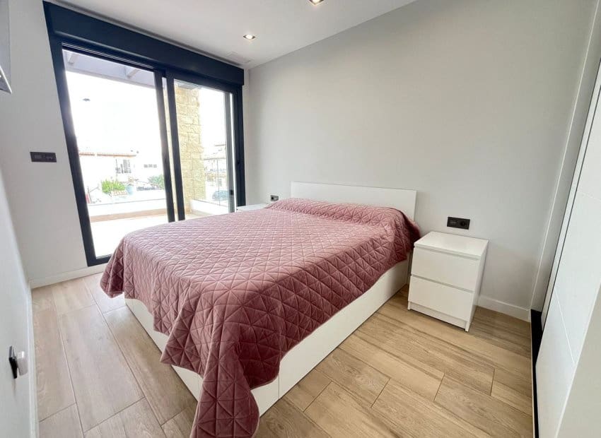 4 soverom Villa til salgs i Playa Flamenca med svømmebasseng - € 794 950 (Ref: 9525486)