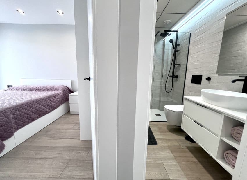 4 soverom Villa til salgs i Playa Flamenca med svømmebasseng - € 794 950 (Ref: 9525486)