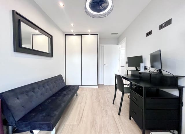 4 soverom Villa til salgs i Playa Flamenca, Orihuela med svømmebasseng - € 794 950 (Ref: 9525486)