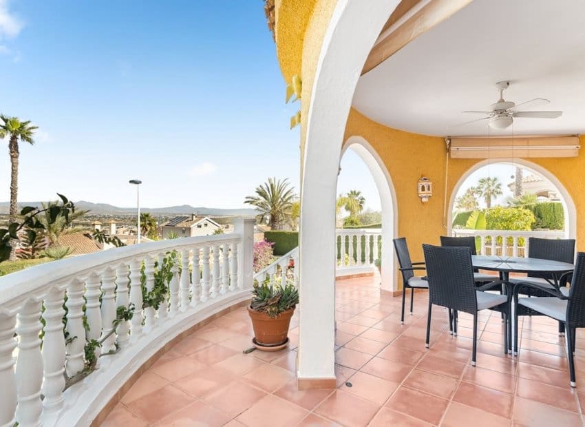 3 quarto Moradia para venda em Gran Alacant com piscina - 580 000 € (Ref: 9525490)